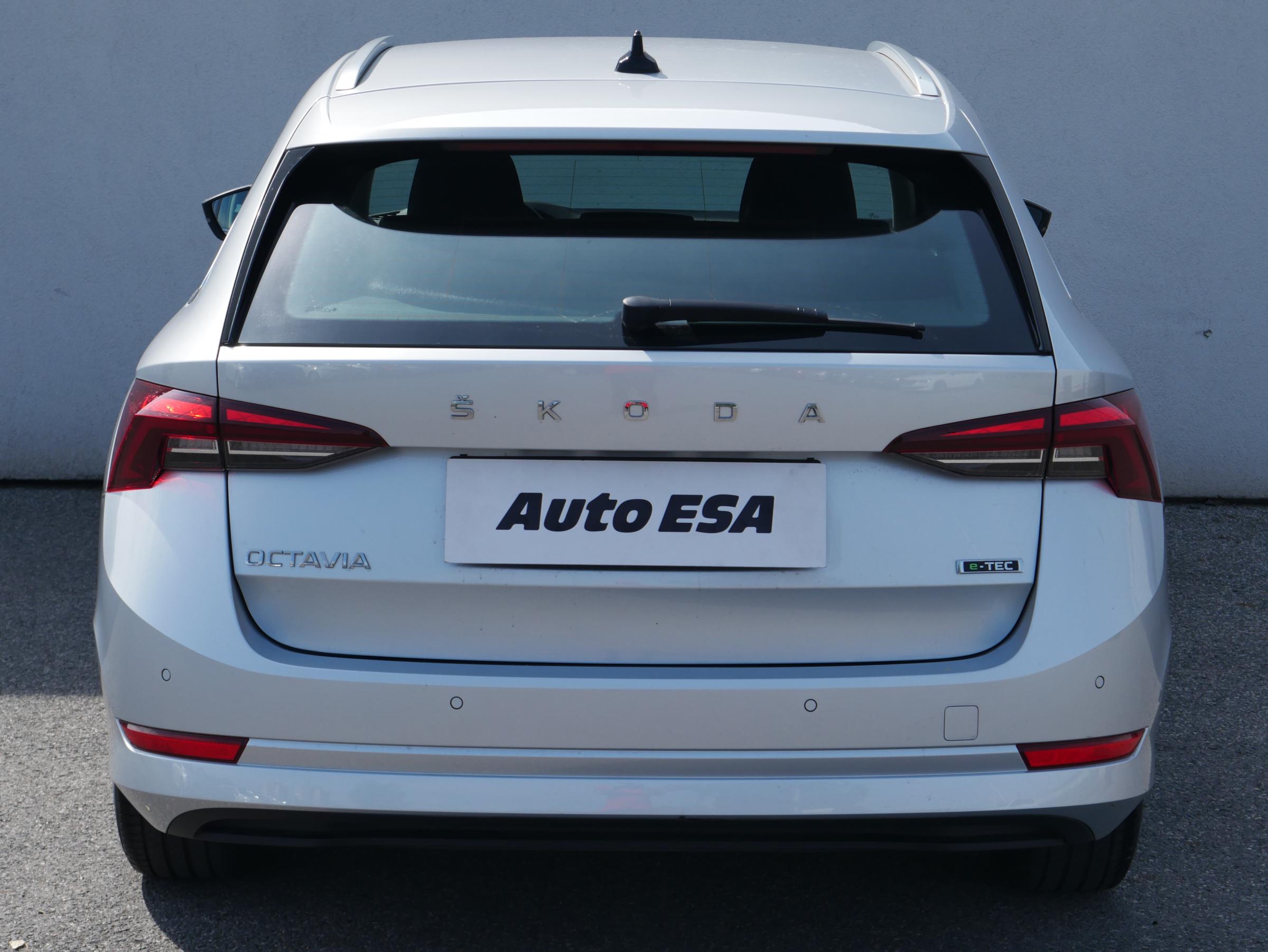 Škoda Octavia IV, 2021 - pohled č. 5