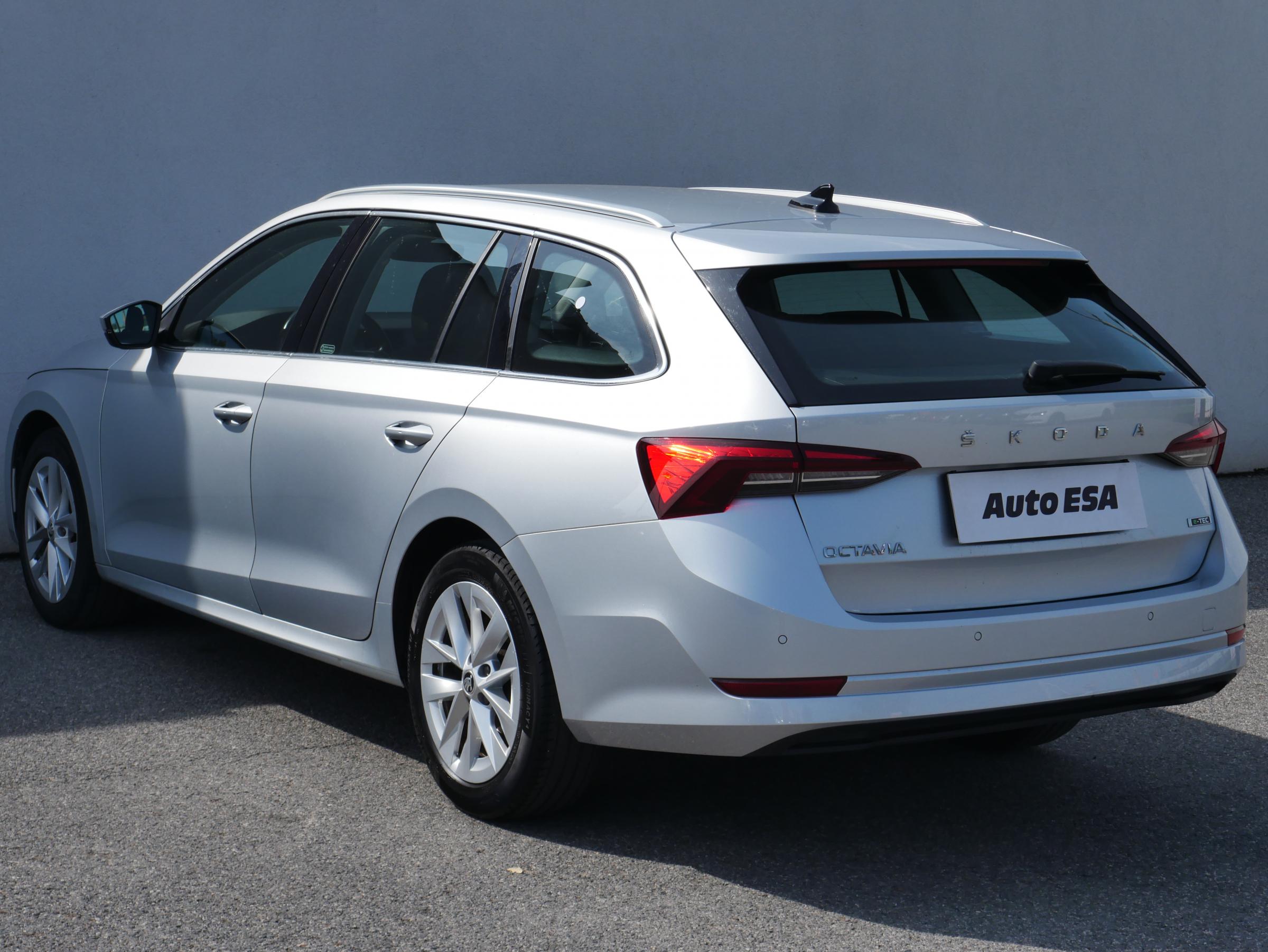Škoda Octavia IV, 2021 - pohled č. 6