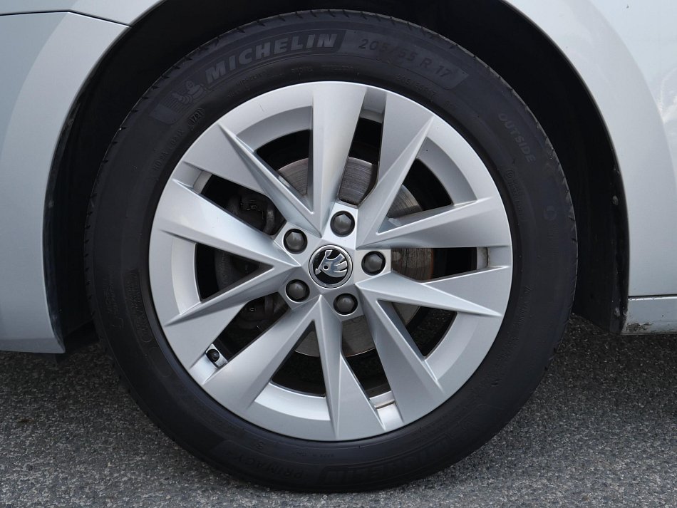 Škoda Octavia IV 1.5TSi Style