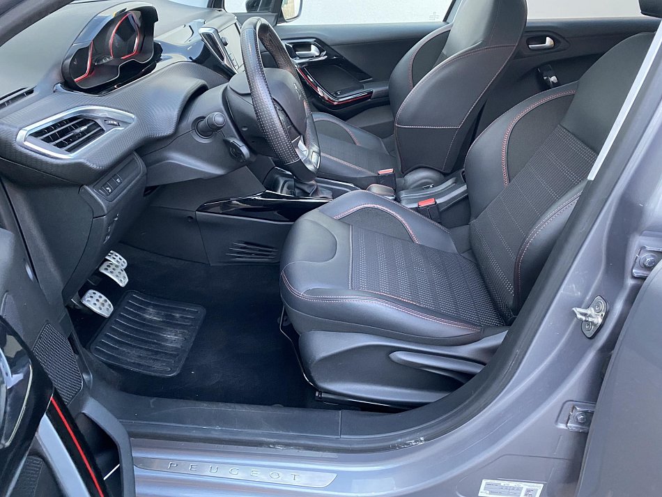 Peugeot 2008 1.2 PT GT Line