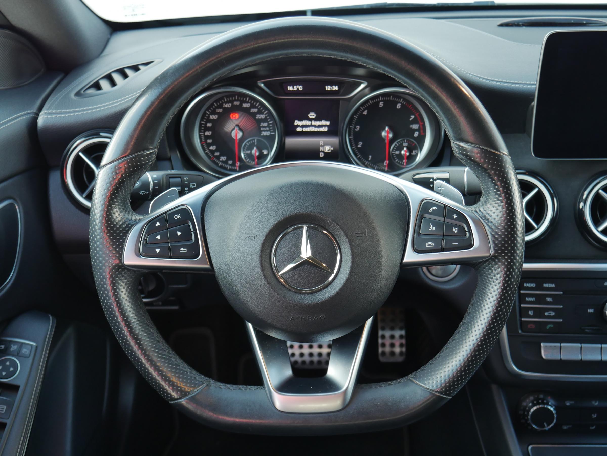 Mercedes-Benz CLA, 2018 - pohled č. 11