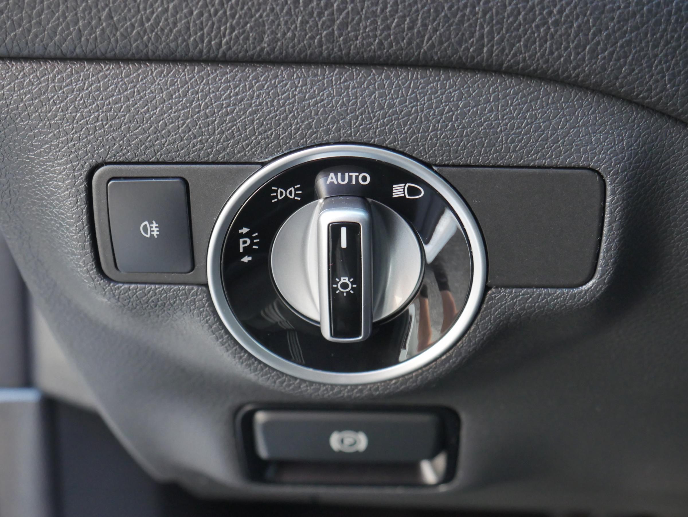 Mercedes-Benz CLA, 2018 - pohled č. 22