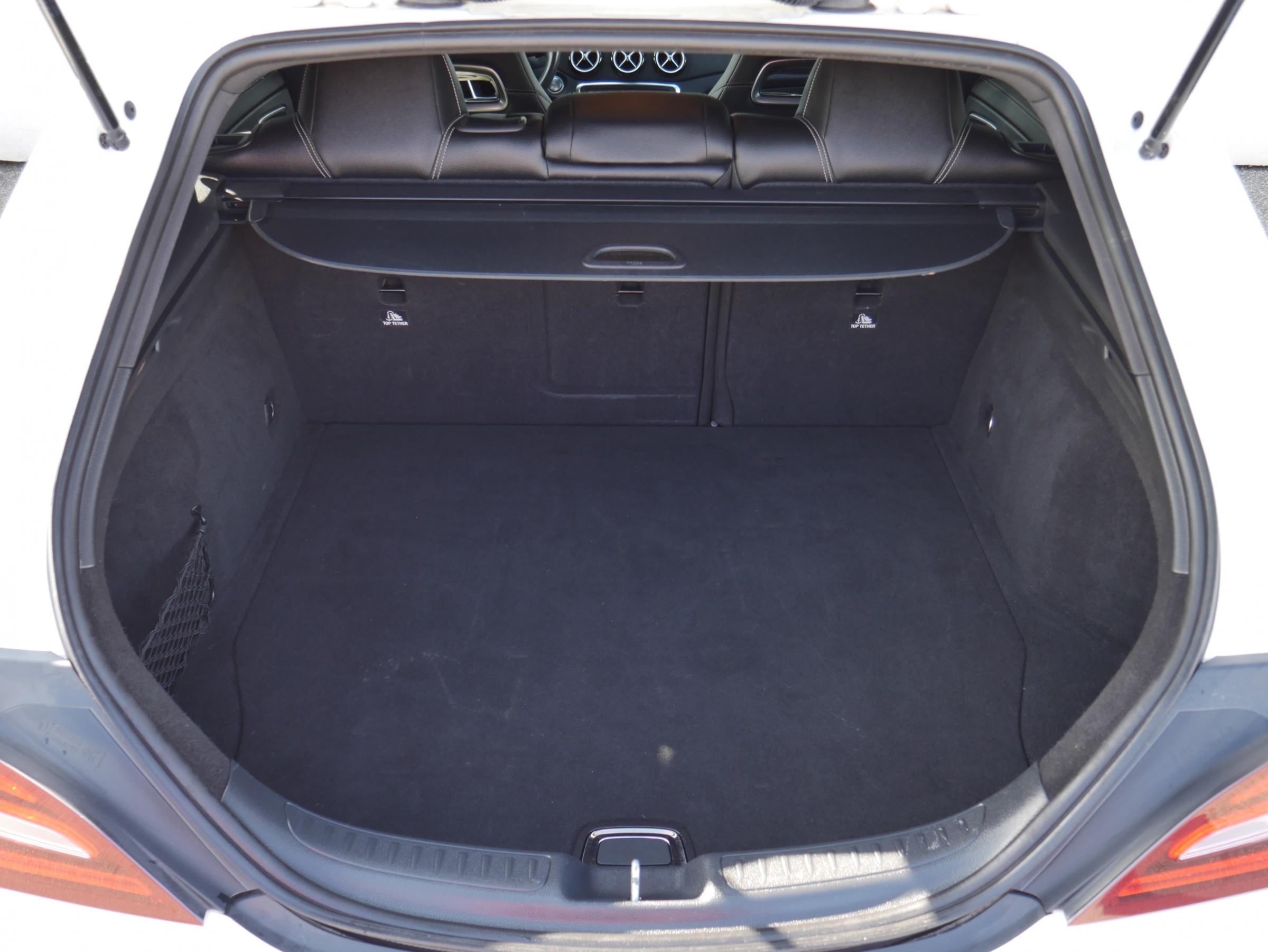 Mercedes-Benz CLA, 2018 - pohled č. 7