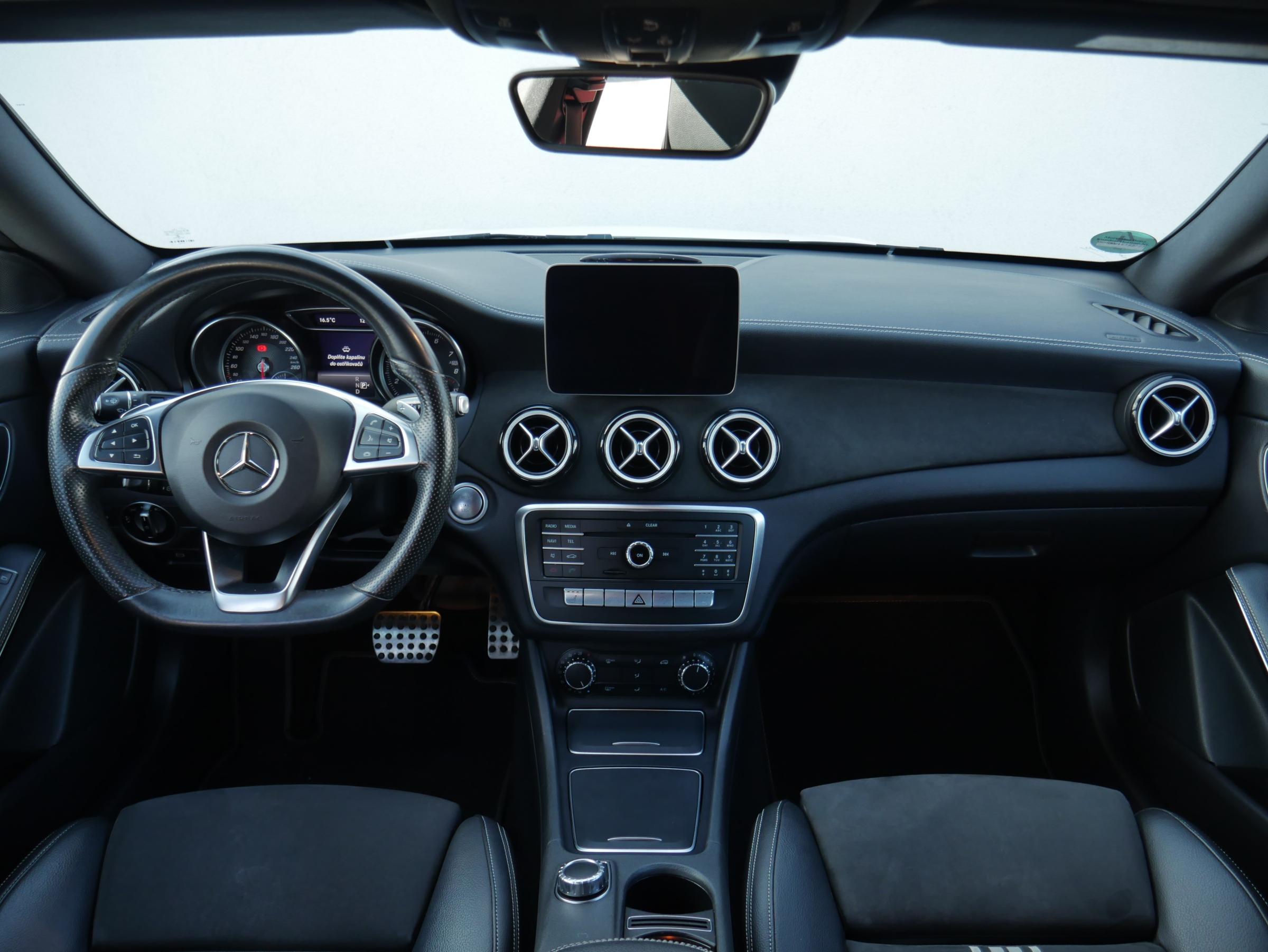 Mercedes-Benz CLA, 2018 - pohled č. 8