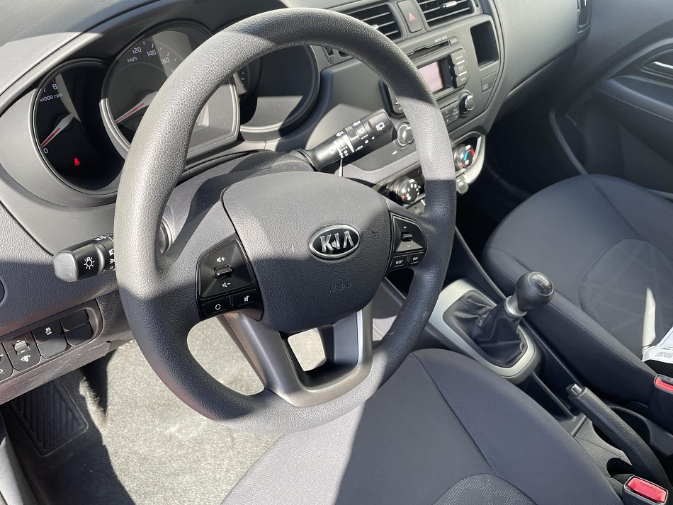 Kia Rio 1.2i 