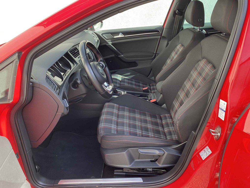 Volkswagen Golf 2.0 TSi GTi