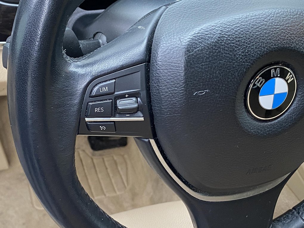 BMW Řada 5 2.0i LuxuryLine 528i xDrive