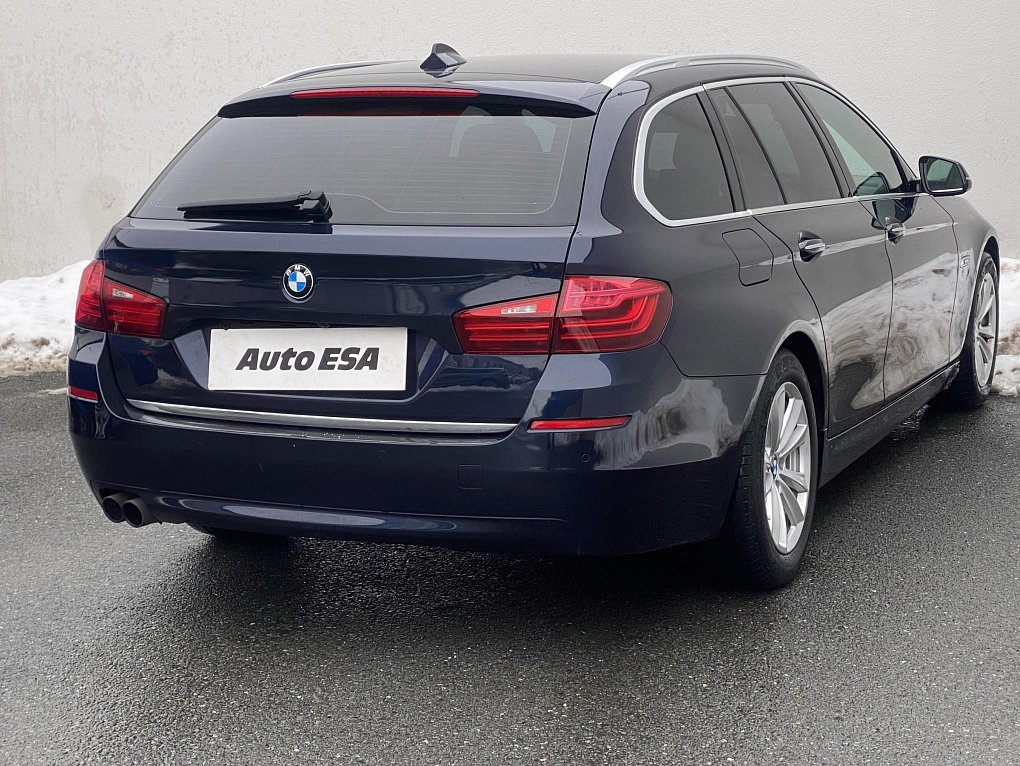 BMW Řada 5 2.0i LuxuryLine 528i xDrive