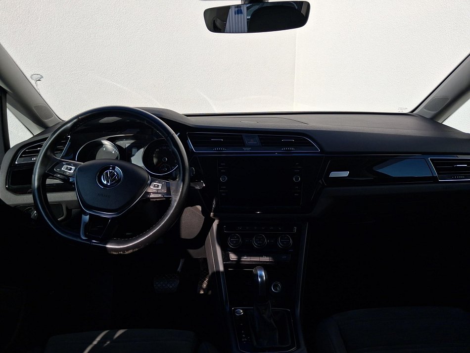 Volkswagen Touran 2.0 TDi 