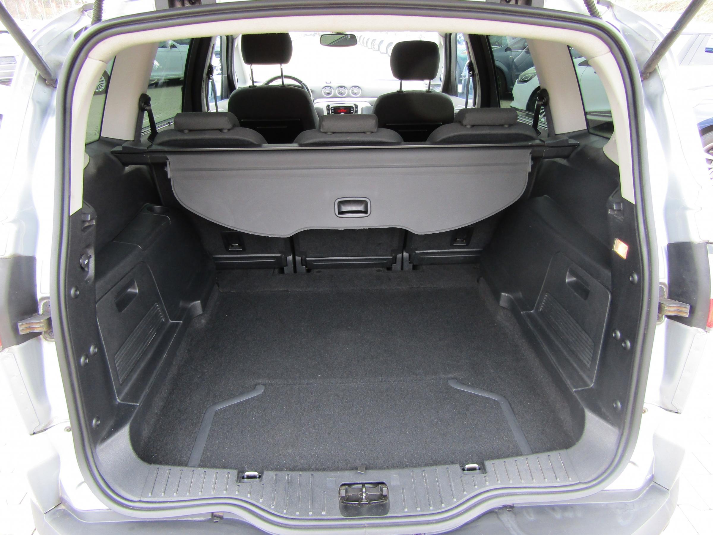 Ford S-MAX, 2010 - pohled č. 7