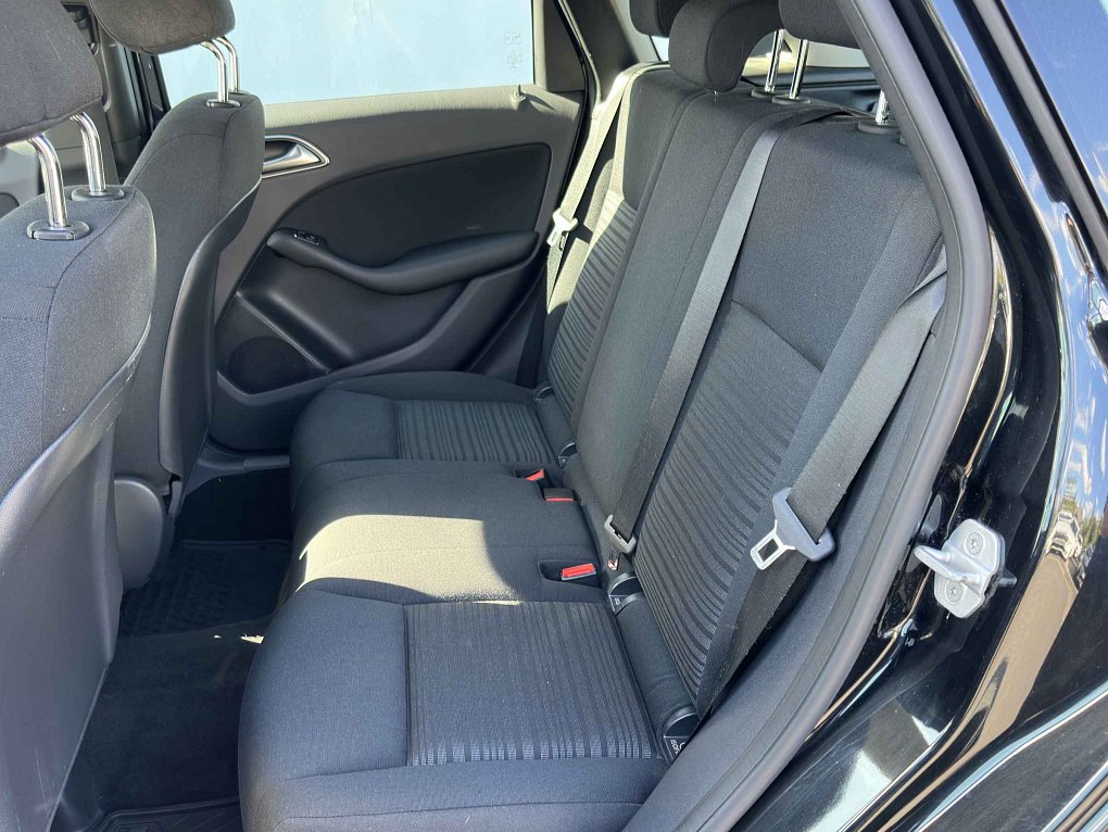 Mercedes-Benz Třída B 2.0T  B220 4Mat