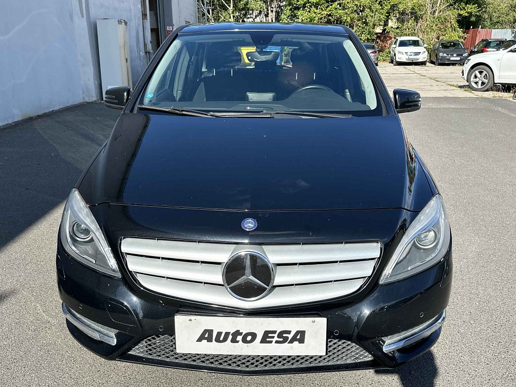 Mercedes-Benz Třída B 2.0T  B220 4Mat