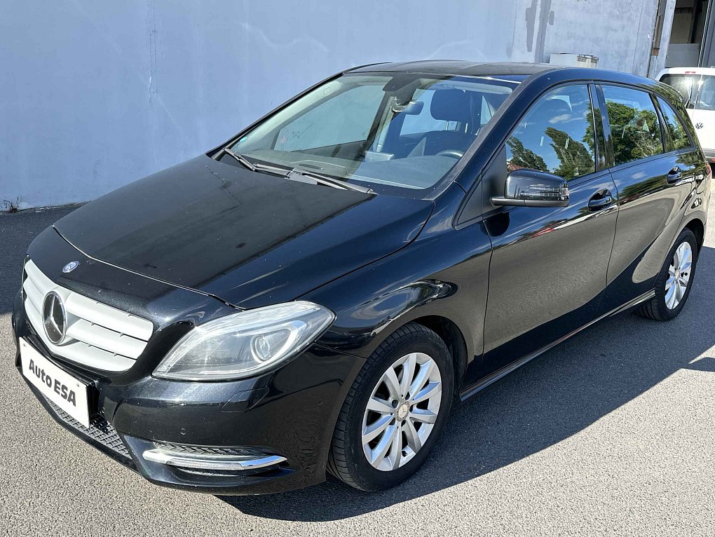 Mercedes-Benz Třída B 2.0T  B220 4Mat