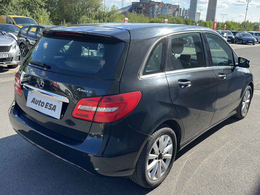 Mercedes-Benz Třída B 2.0T  B220 4Mat