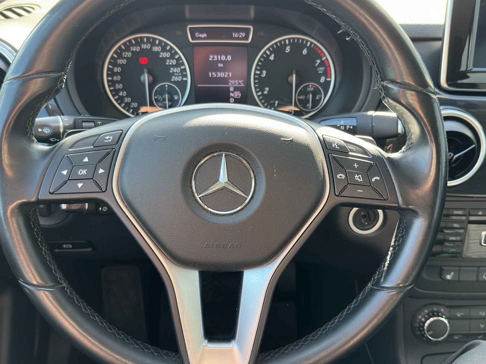 Mercedes-Benz Třída B 2.0T  B220 4Mat