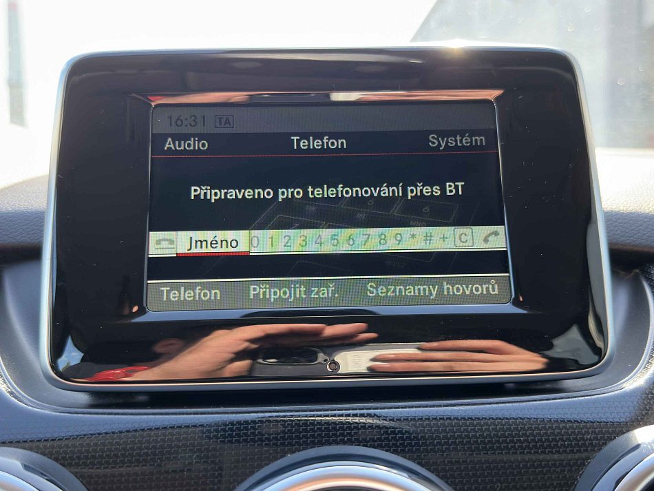 Mercedes-Benz Třída B 2.0T  B220 4Mat