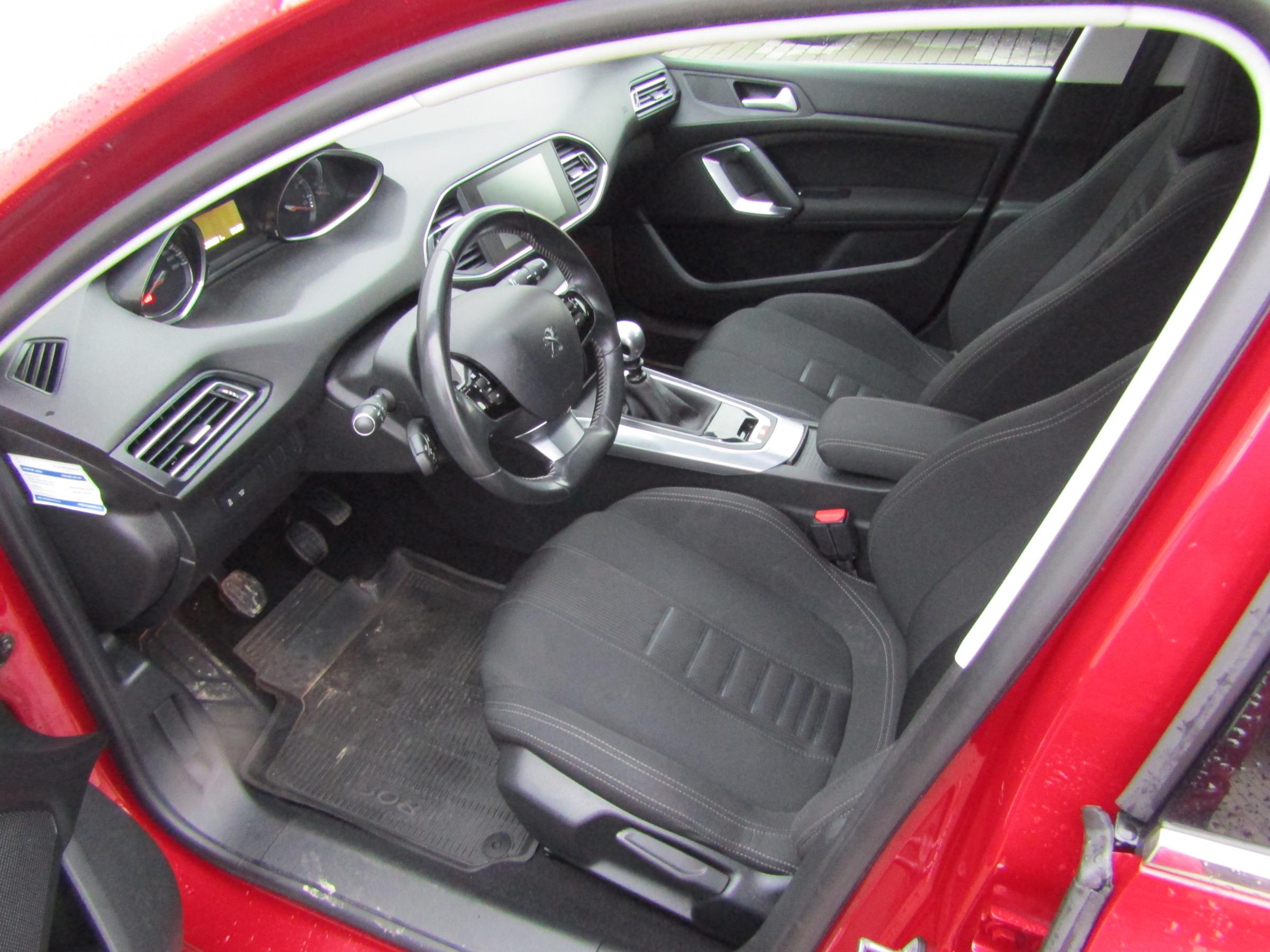 Peugeot 308, 2014 - pohled č. 9