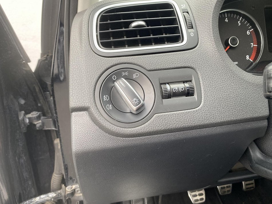 Volkswagen Polo 1.2 TSi CROSS