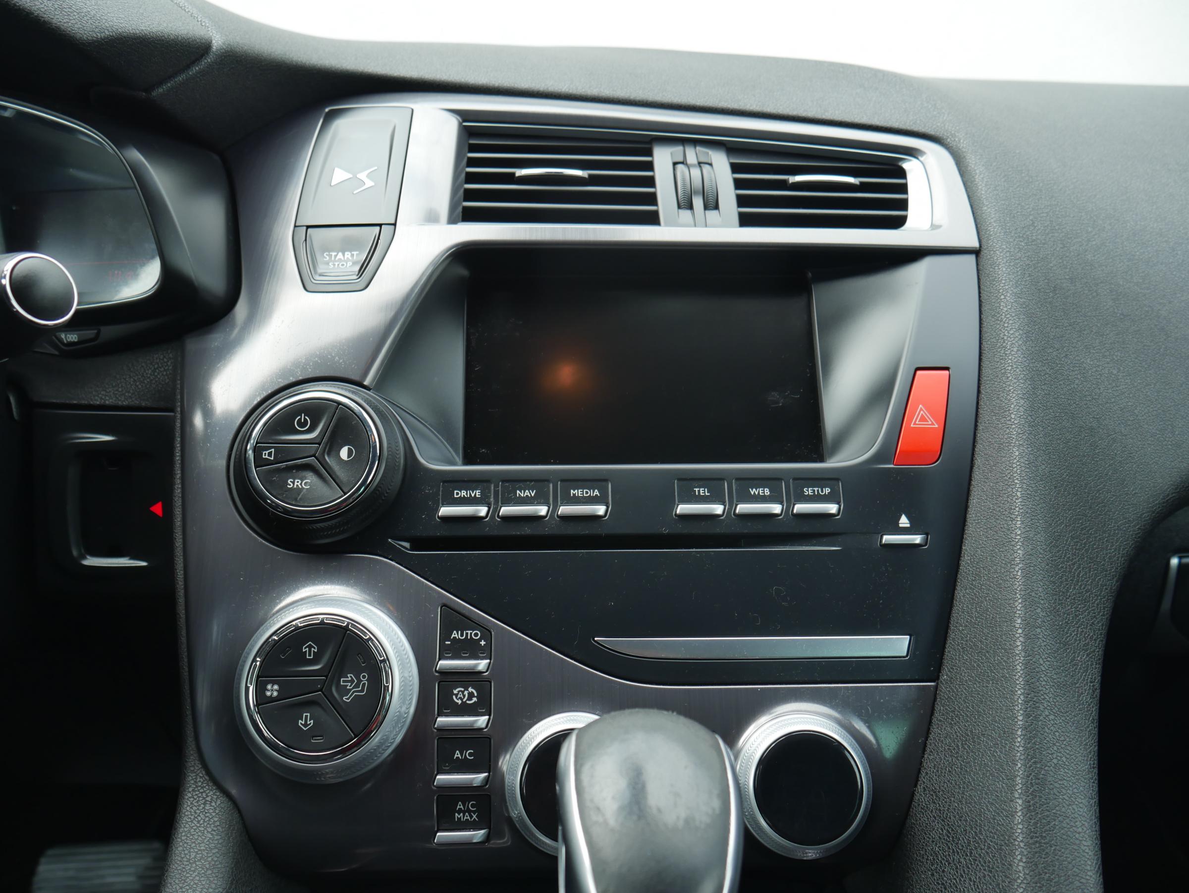 Citroën DS5, 2016 - pohled č. 11