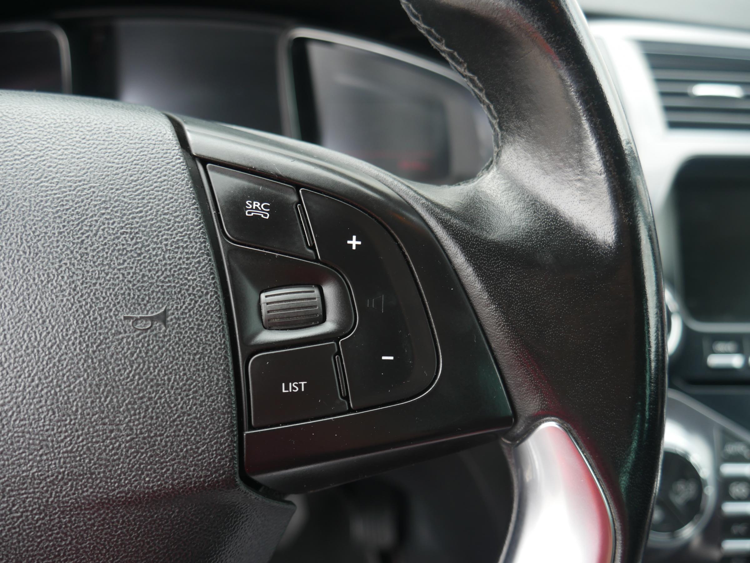 Citroën DS5, 2016 - pohled č. 17