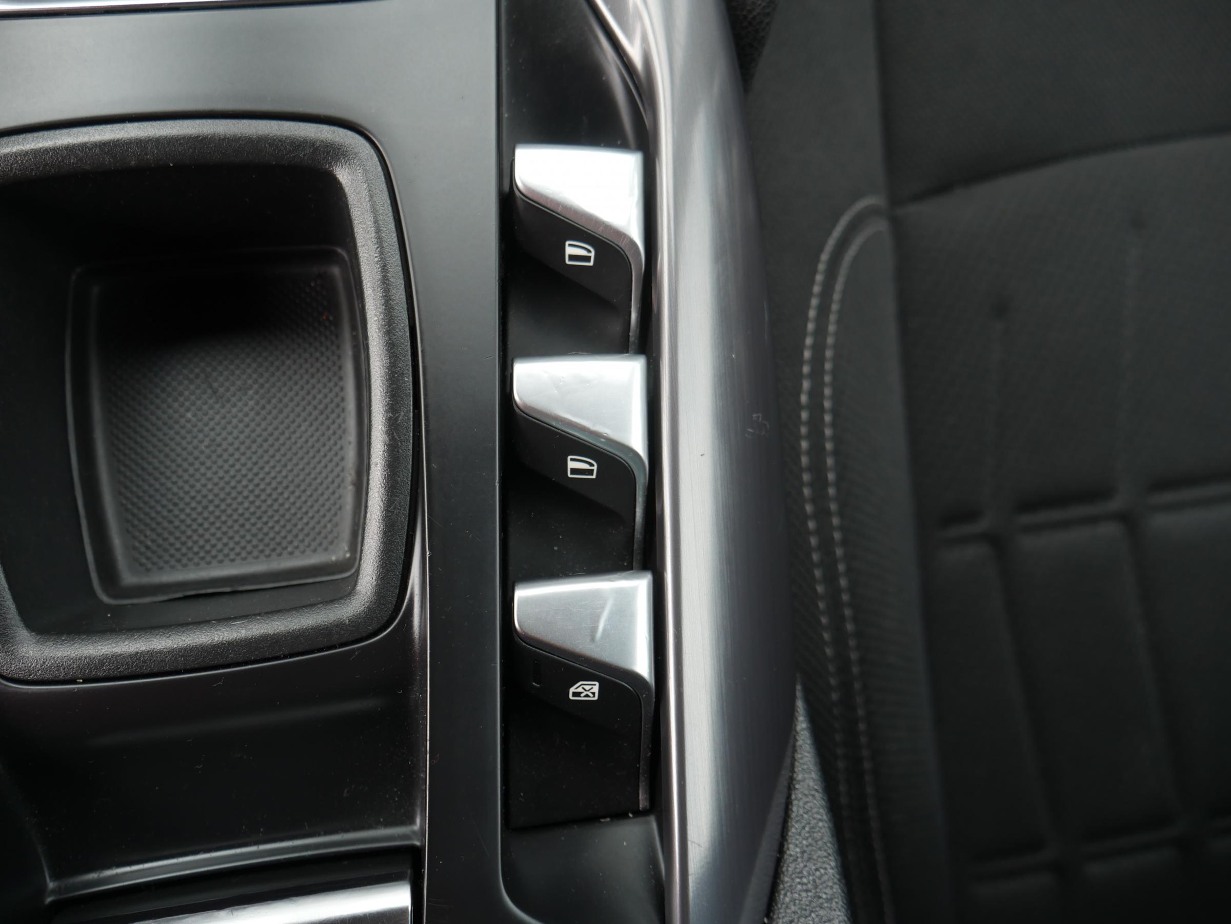 Citroën DS5, 2016 - pohled č. 19