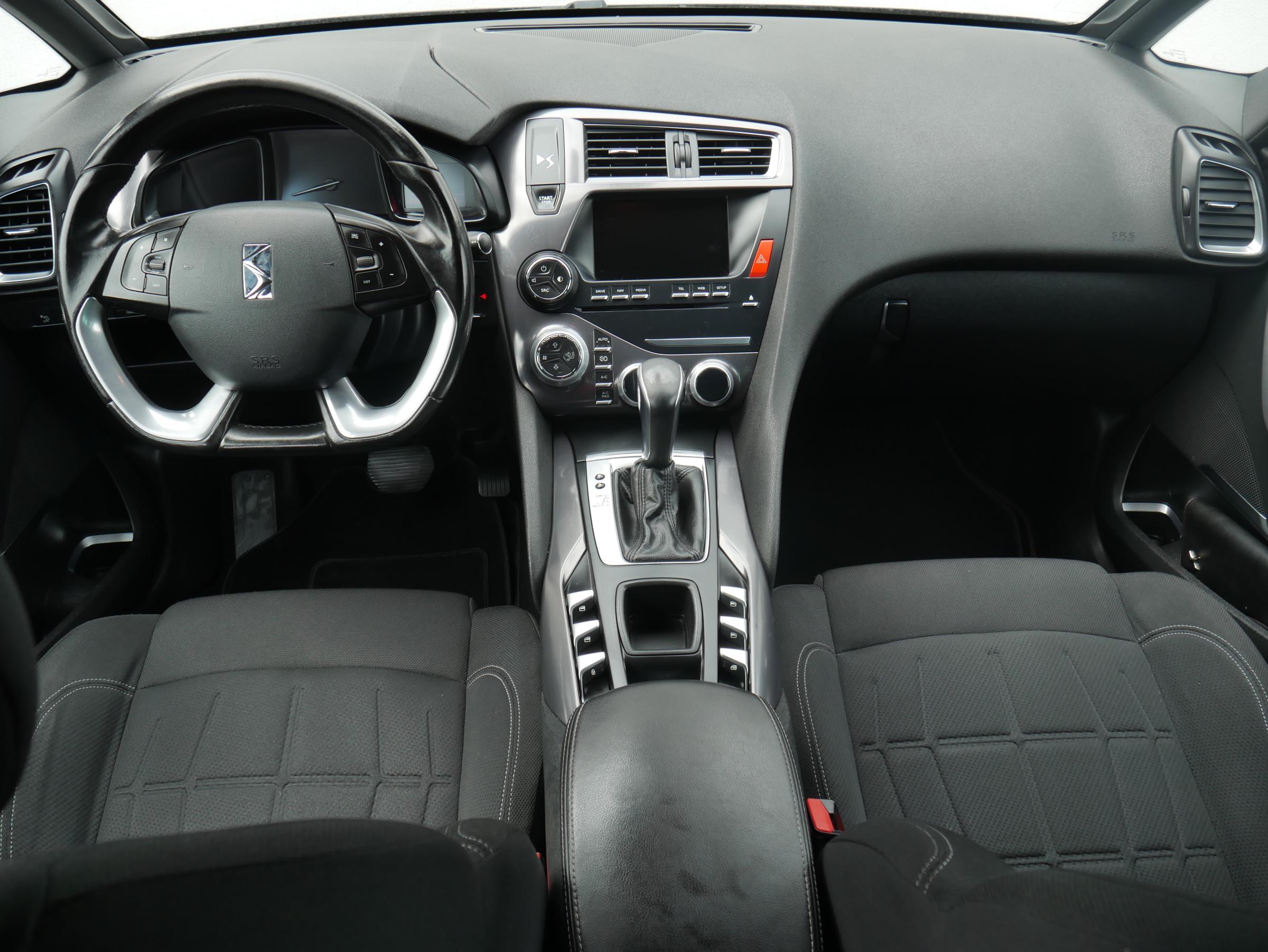 Citroën DS5, 2016 - pohled č. 8