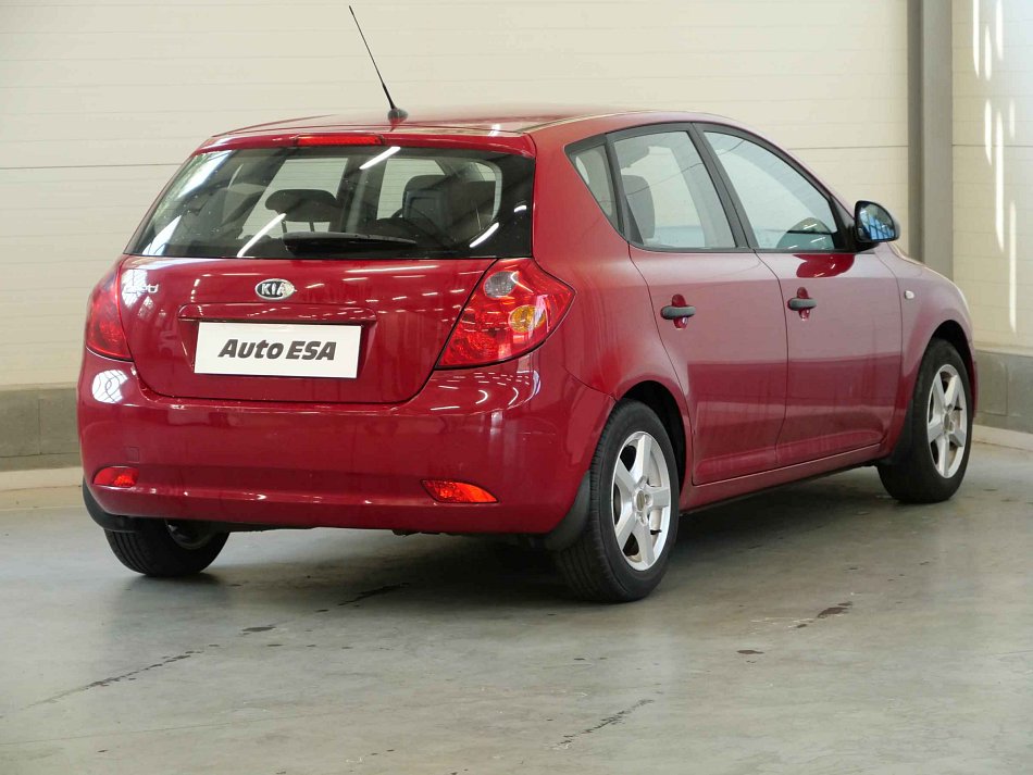 Kia Ceed 1.4i 