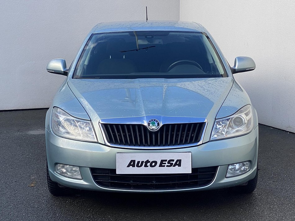 Škoda Octavia II 2.0TDi Elegance