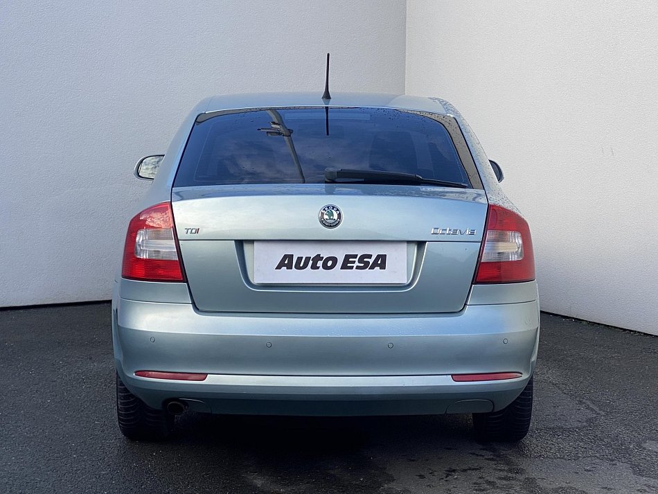 Škoda Octavia II 2.0TDi Elegance