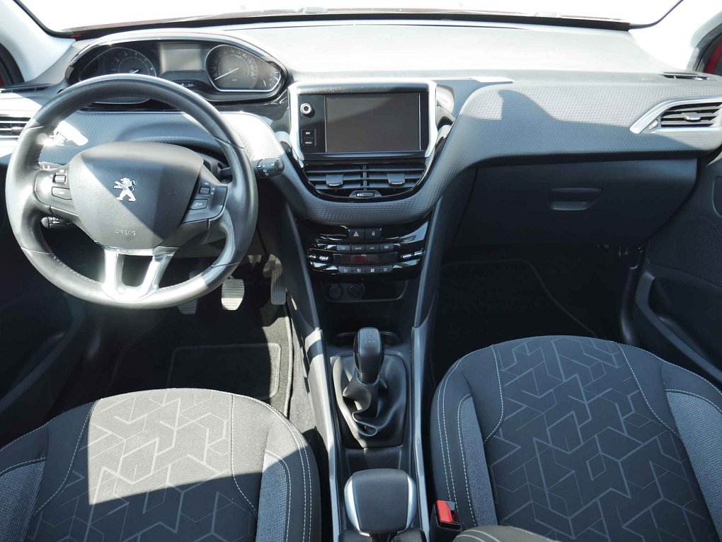 Peugeot 2008 1.2PT 