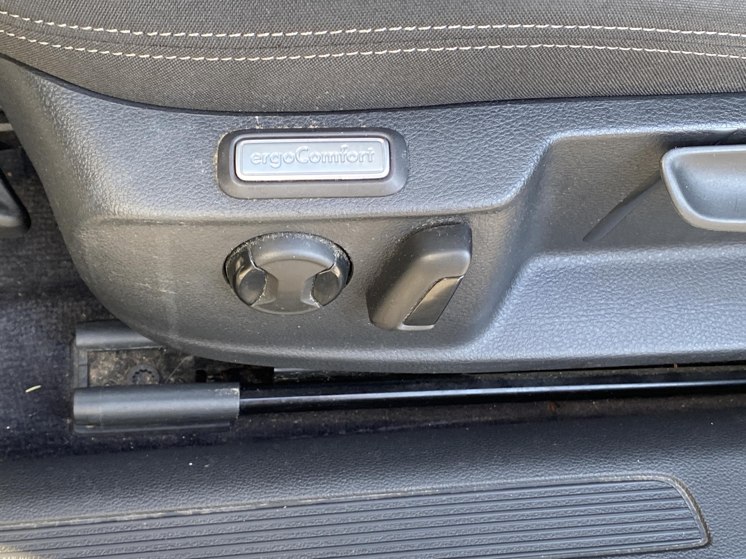 Volkswagen Passat, 2017 - pohled č. 13