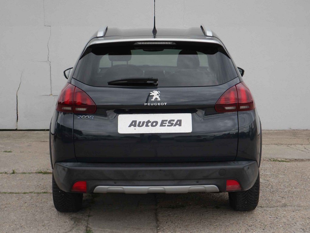 Peugeot 2008 1.2 PT 