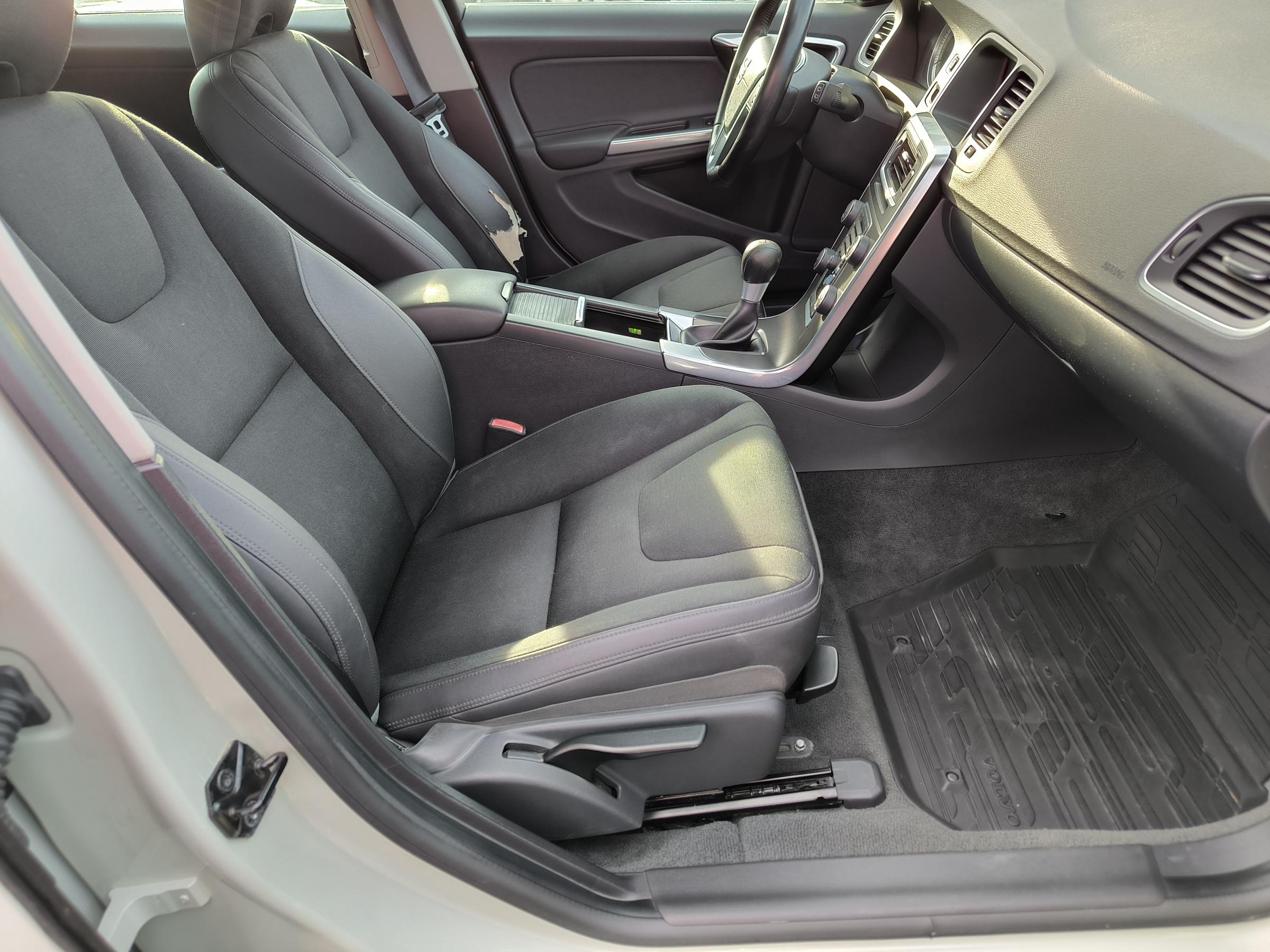 Volvo V60, 2011 - pohled č. 12