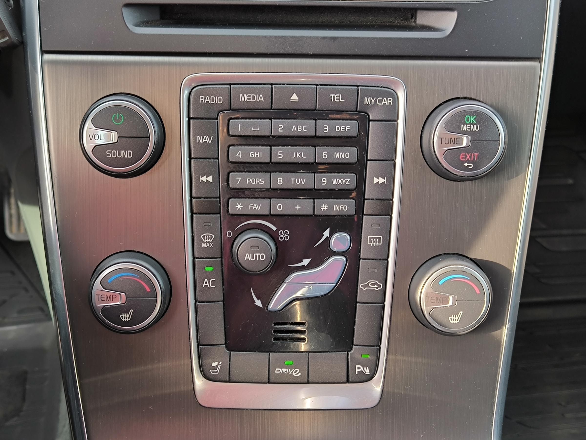 Volvo V60, 2011 - pohled č. 15