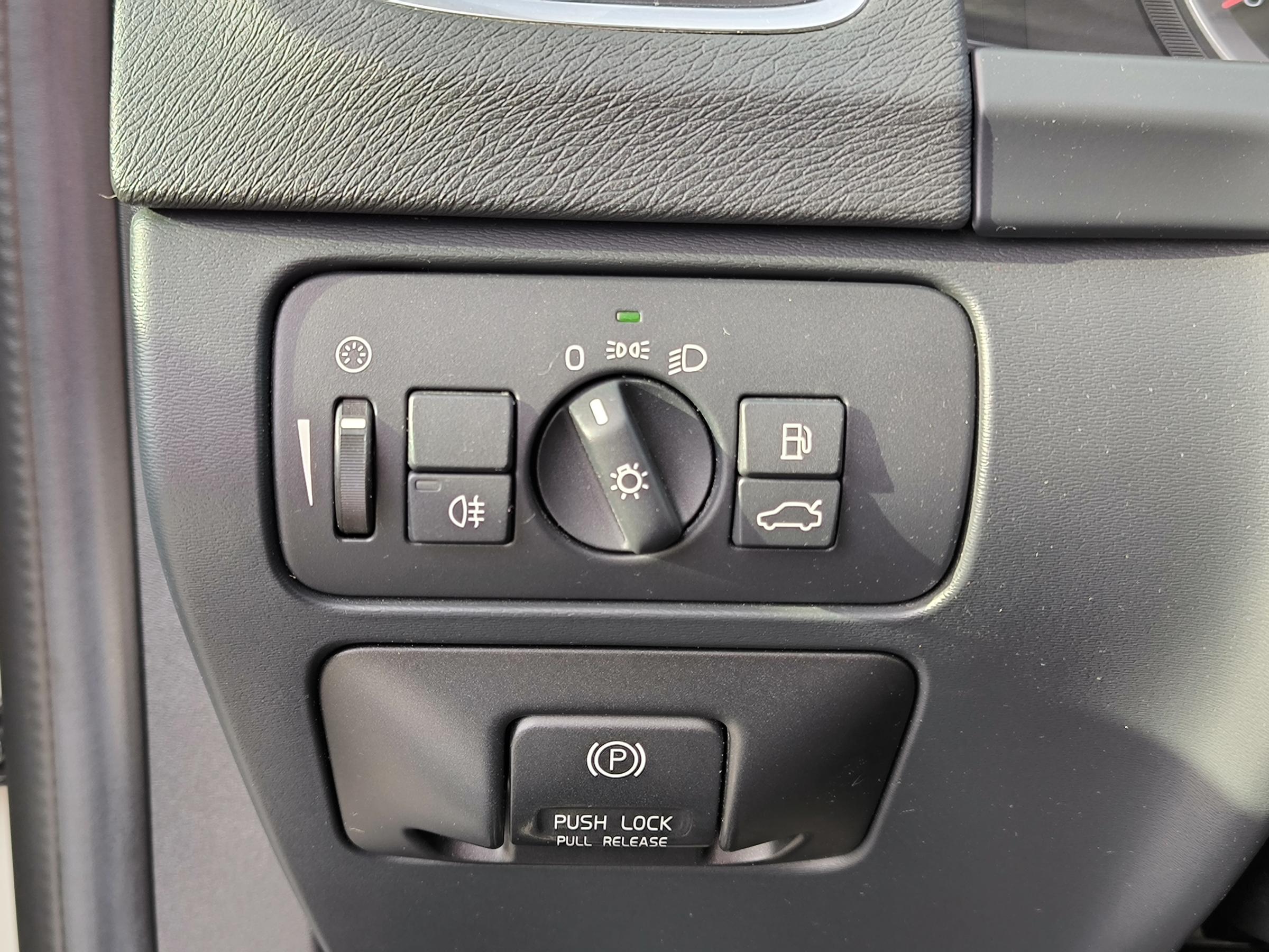 Volvo V60, 2011 - pohled č. 16