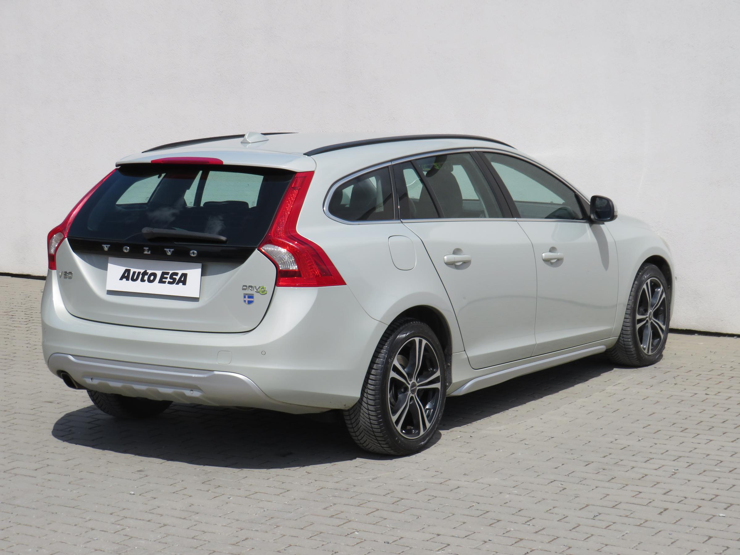 Volvo V60, 2011 - pohled č. 4