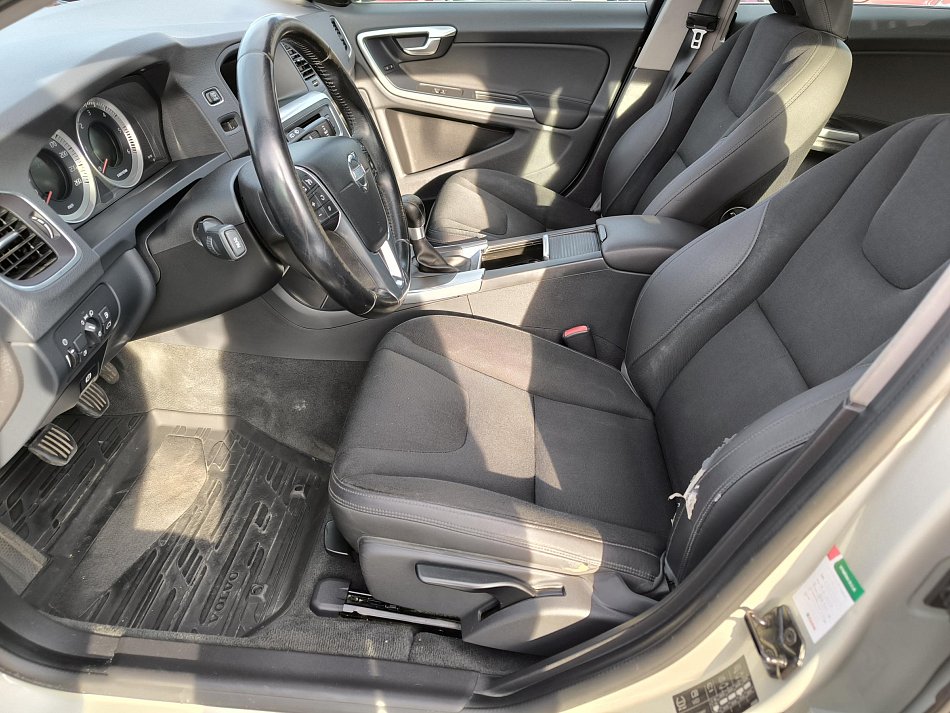 Volvo V60 1.6D 