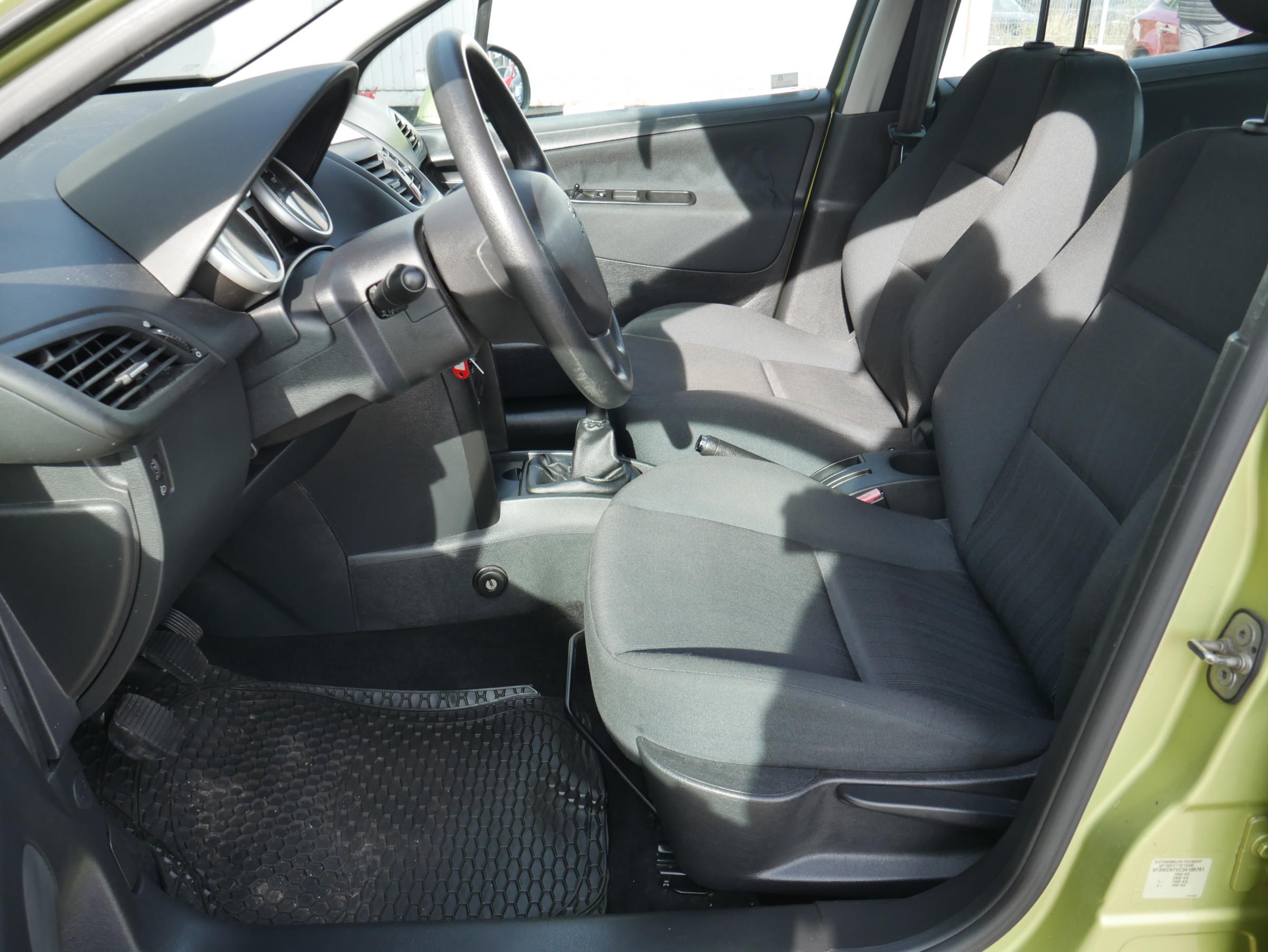 Peugeot 207, 2008 - pohled č. 9