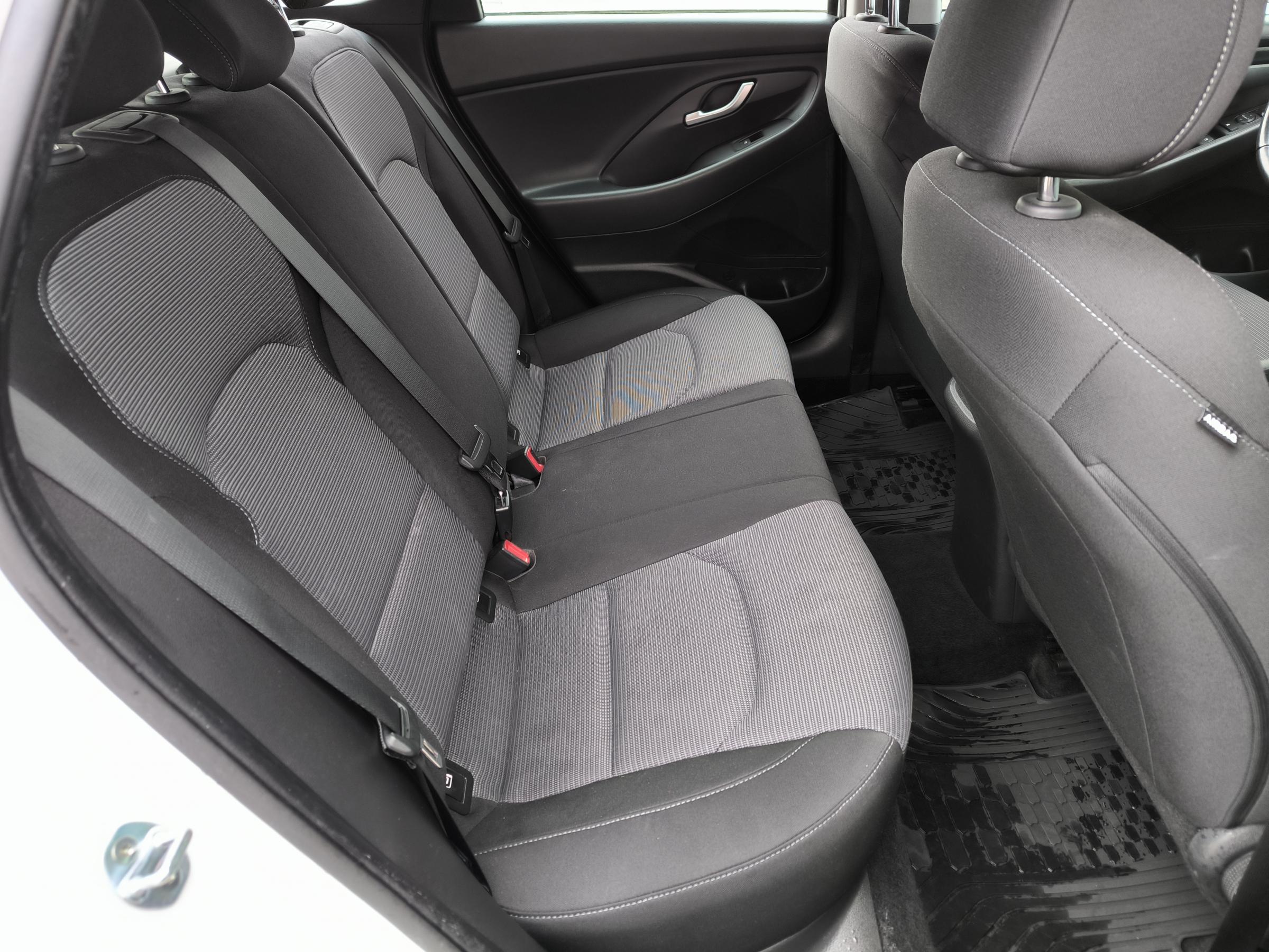 Hyundai i30, 2020 - pohled č. 11