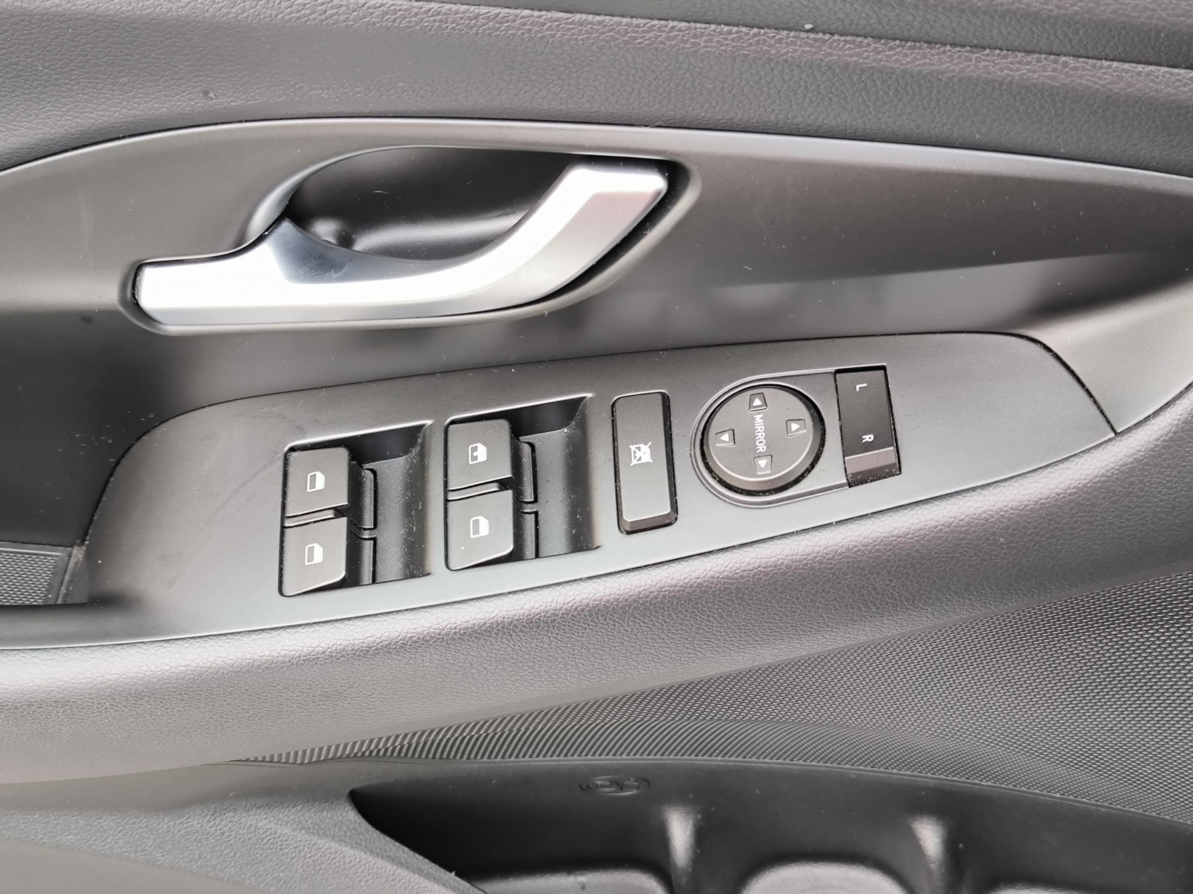 Hyundai i30, 2020 - pohled č. 17