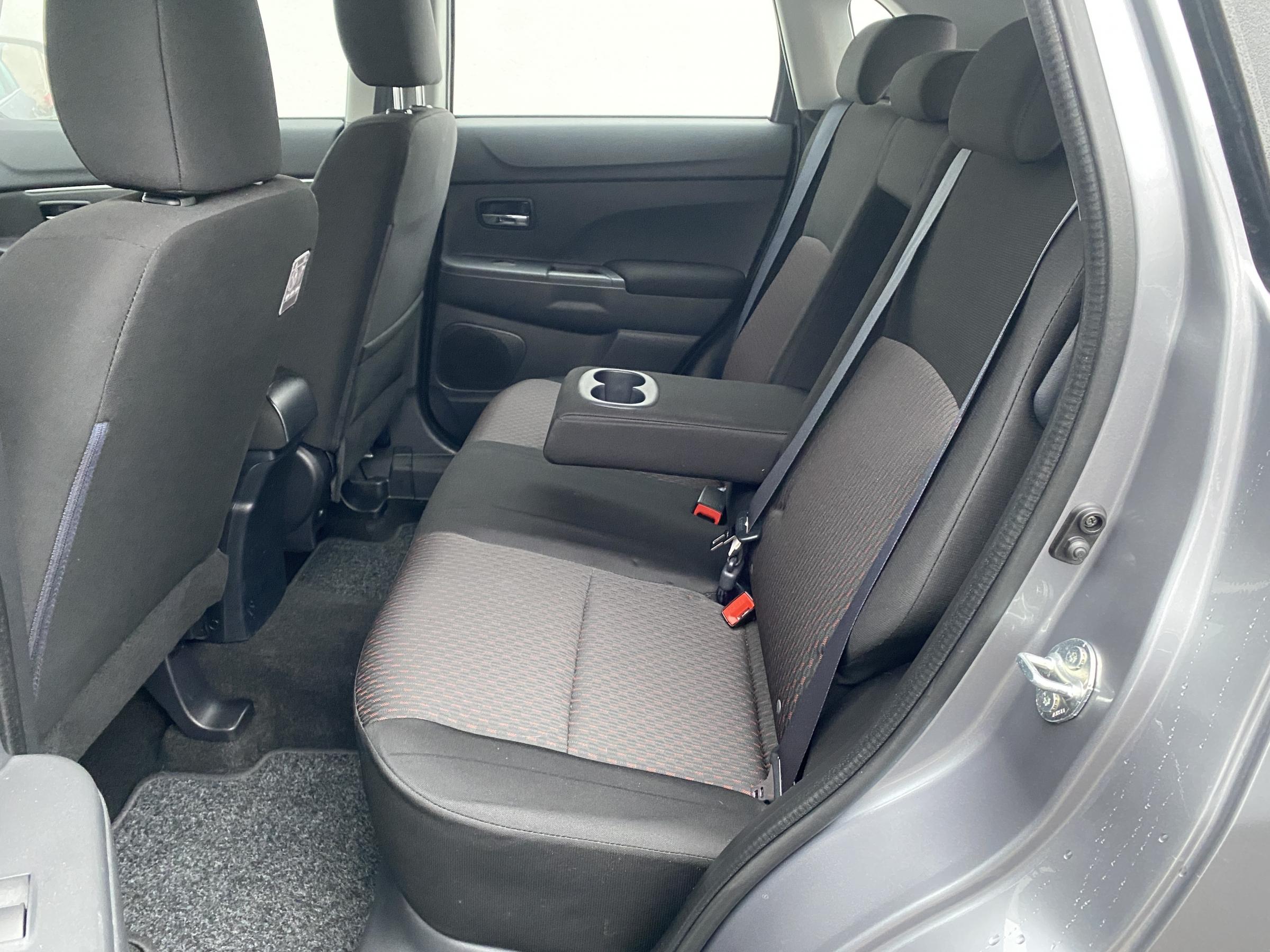 Mitsubishi ASX, 2017 - pohled č. 10