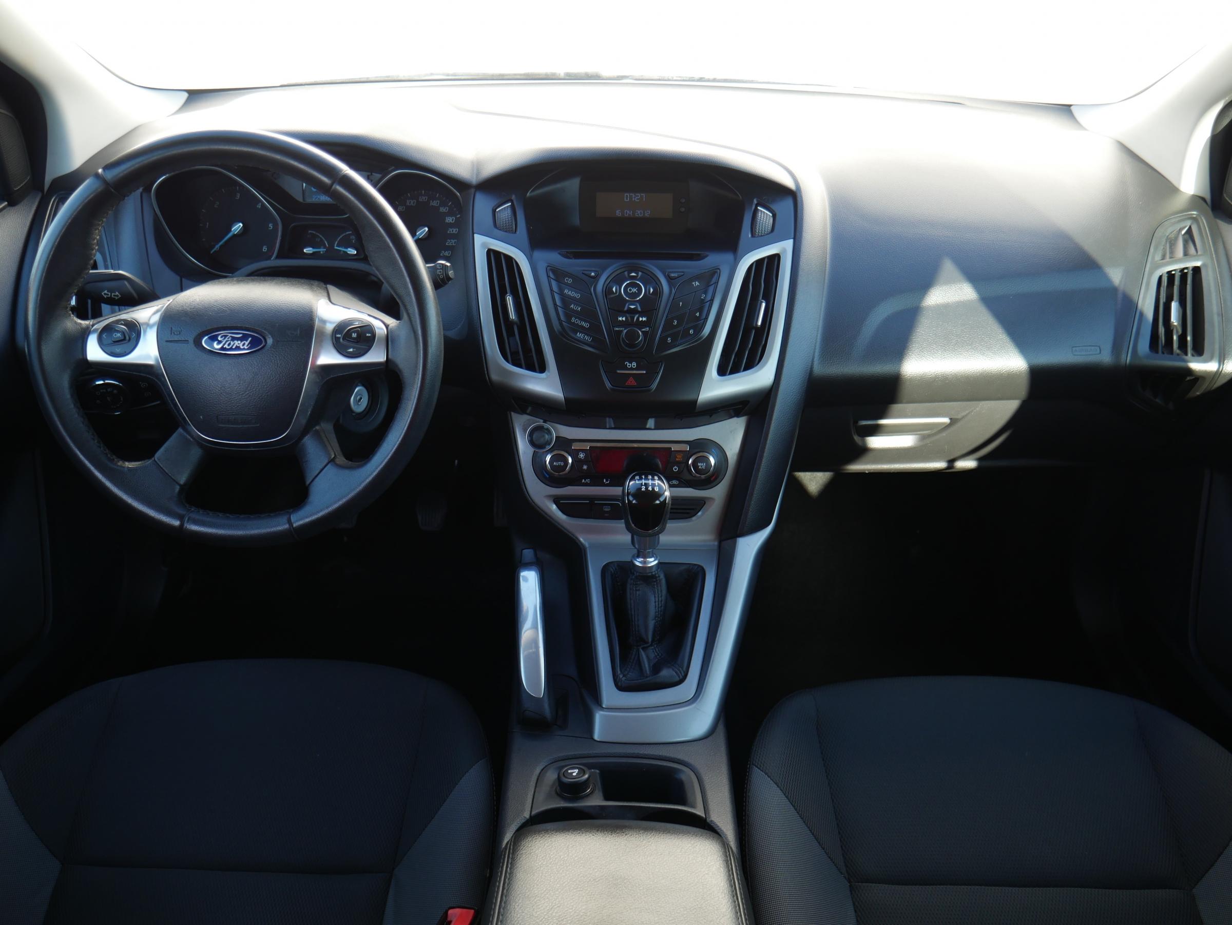 Ford Focus, 2012 - pohled č. 8