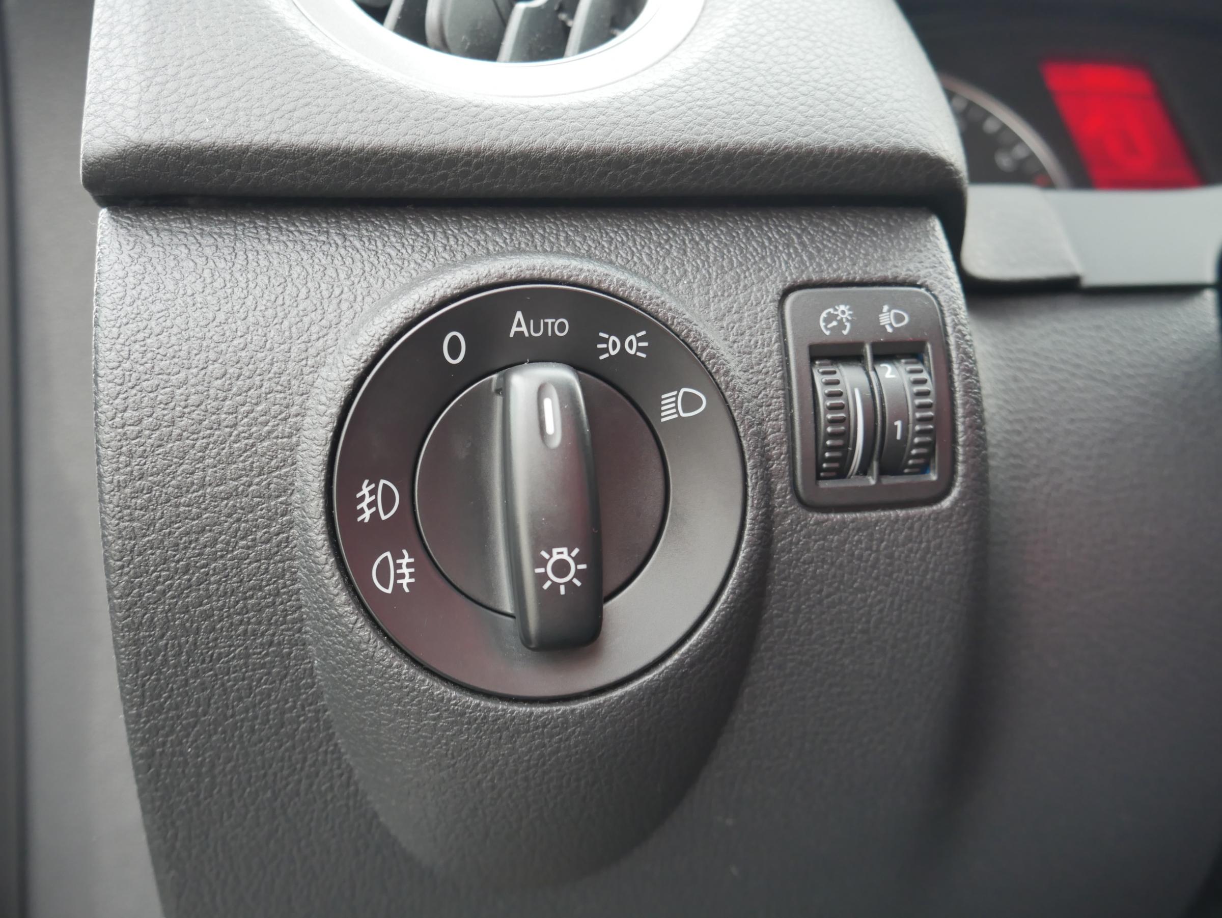 Volkswagen Tiguan, 2008 - pohled č. 12