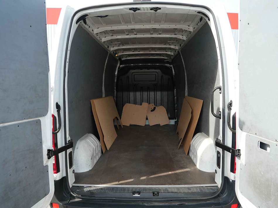 Renault Master 2.3dCi Cool L3H2
