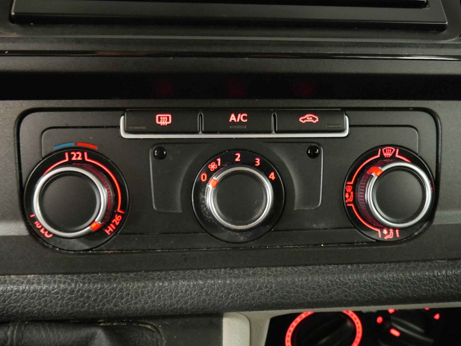 Volkswagen Transporter 2.0TDi  9míst