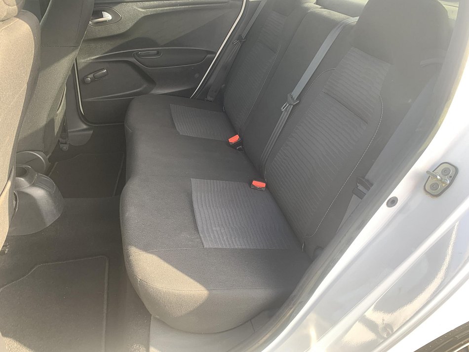 Peugeot 301 1.2 i Active