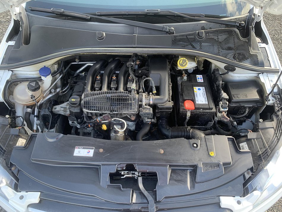 Peugeot 301 1.2 i Active