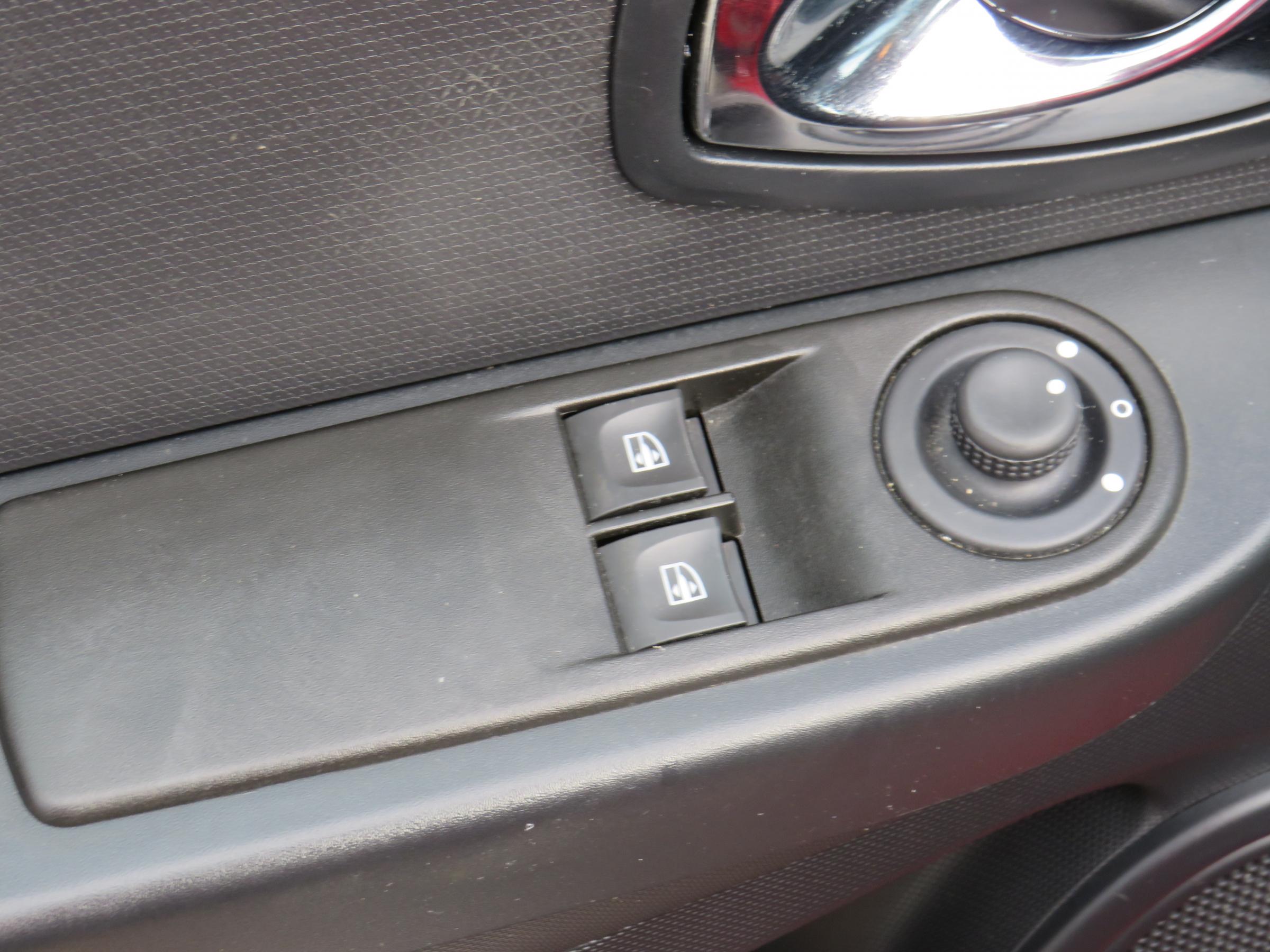 Renault Clio, 2013 - pohled č. 11