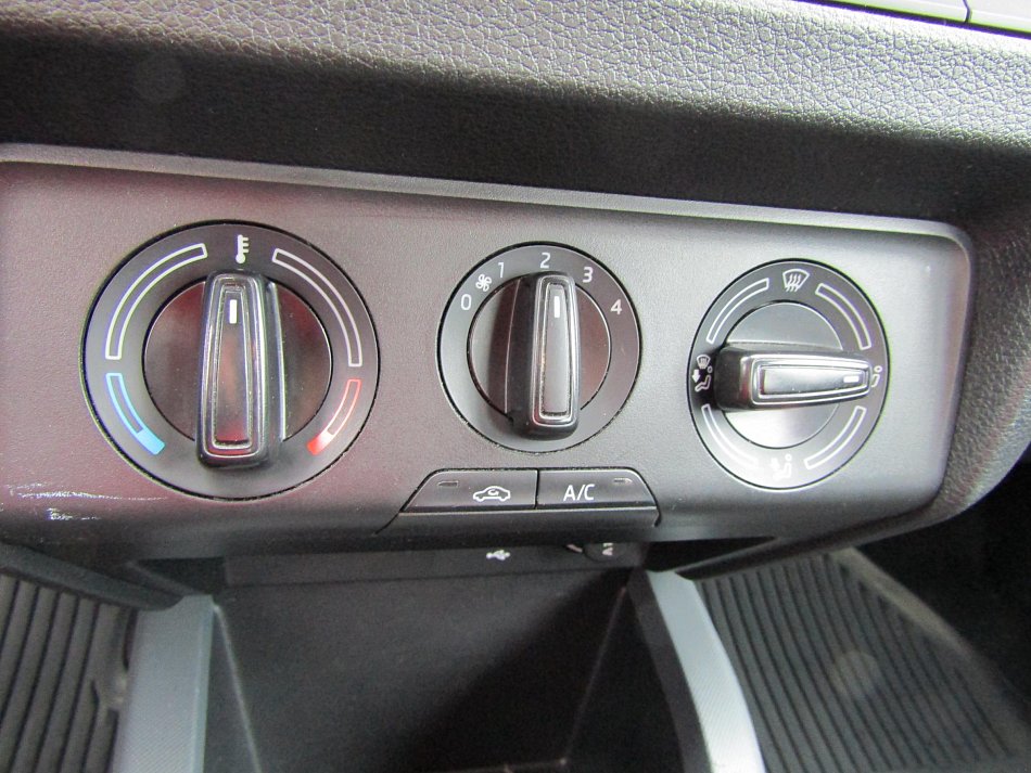 Škoda Fabia III 1.0MPi 