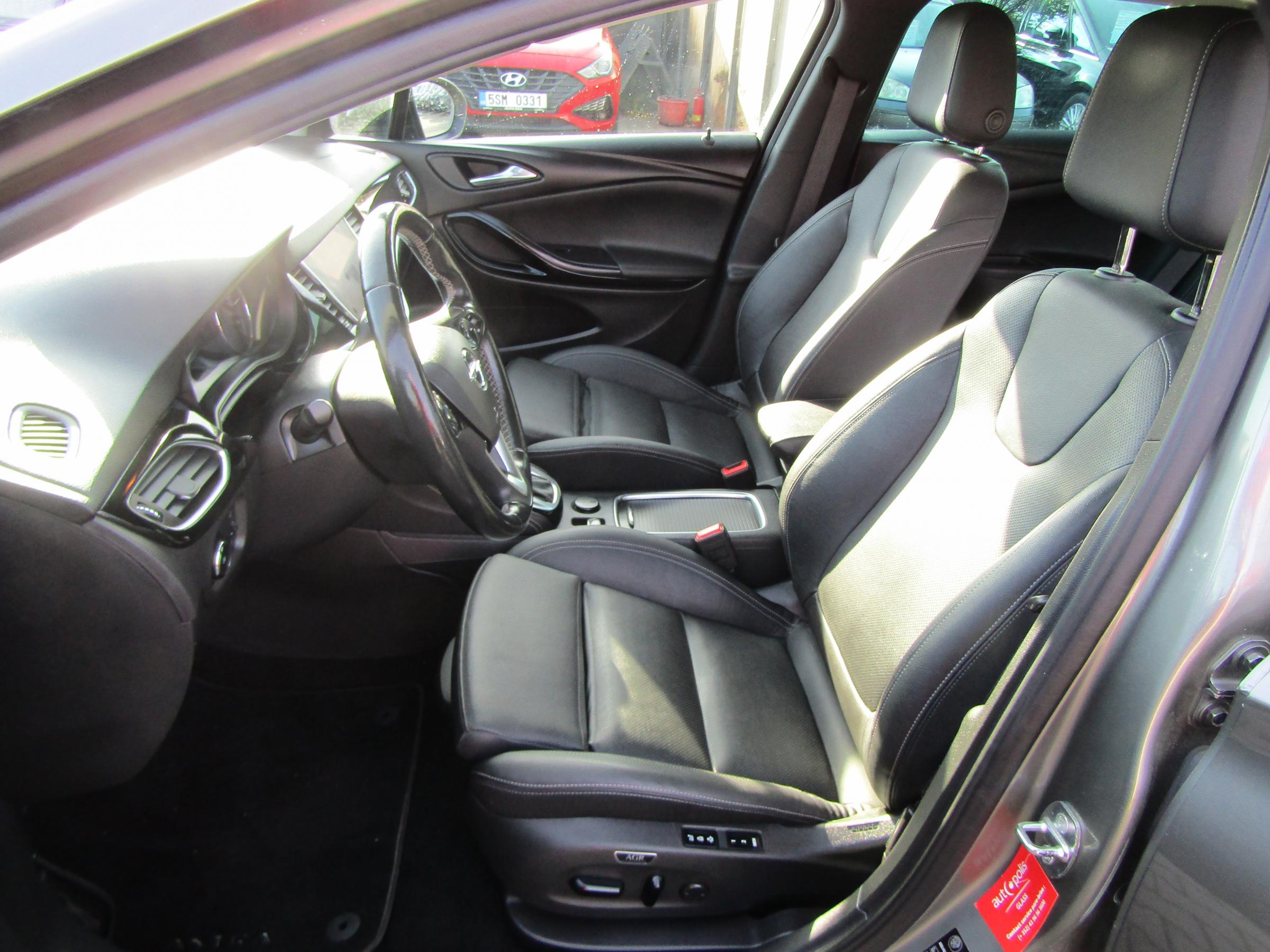 Opel Astra, 2021 - pohled č. 9